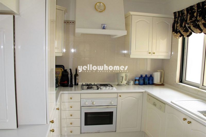 Espaçoso apartamento T2 sito num condomínio de golfe perto do Carvoeiro